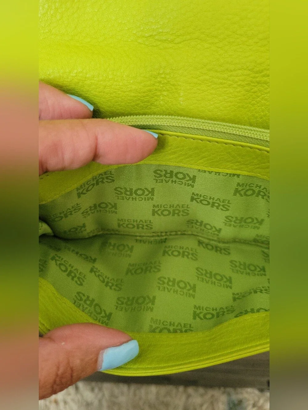 Michael Kors White Logo Card Holder & Lime Green Leather Wallet Set* Flawed*